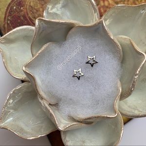 💋🆕Boho Tiny Open Star Silver Stud Earrings